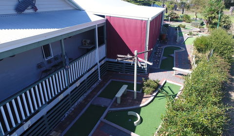 Pemberton Lodge - Hervey Bay Accommodation 1