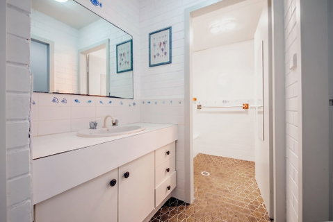 Villa Ellisa Unit 1 / 10 Columbia Close - Hervey Bay Accommodation 5
