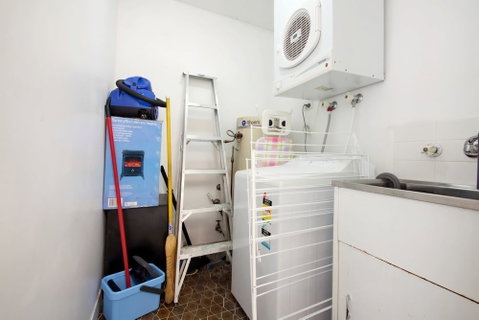 Villa Ellisa Unit 1 / 10 Columbia Close - Hervey Bay Accommodation 6