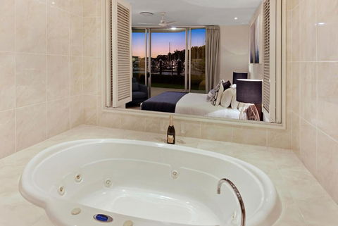 Pavillions On Hamilton Island - Hervey Bay Accommodation 6