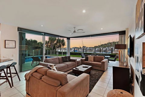 Pavillions On Hamilton Island - Hervey Bay Accommodation 4