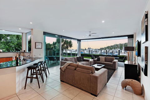 Pavillions On Hamilton Island - Hervey Bay Accommodation 5