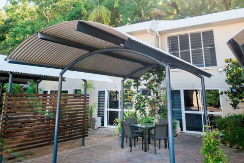 Mango Tree Private Apartments - Hervey Bay Accommodation 6