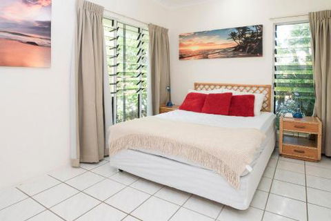 Mango Tree Private Apartments - Hervey Bay Accommodation 1