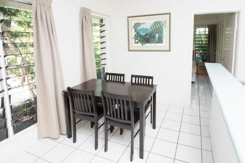 Mango Tree Private Apartments - Hervey Bay Accommodation 2