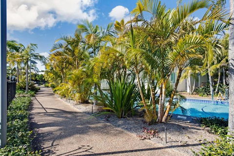 Pacific Blue Pool Spa & More Available In Complex! - Hervey Bay Accommodation 3