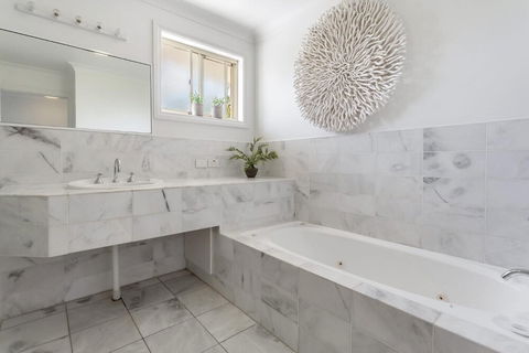 Pacific Blue Townhouse 351 265 Sandy Point Road - Hervey Bay Accommodation 4