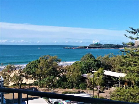 Mooloolaba Beachfront Apartment - Hervey Bay Accommodation 3