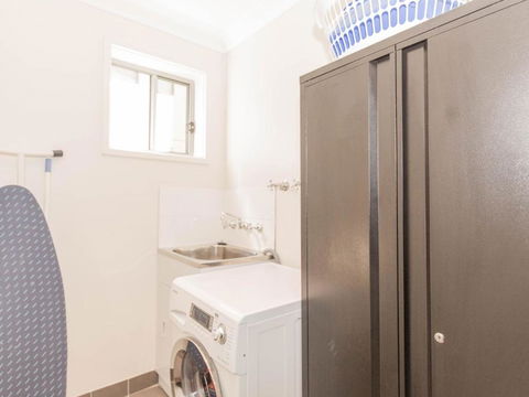 Aspect 1 / 8a Poly Cow Lane - Hervey Bay Accommodation 2