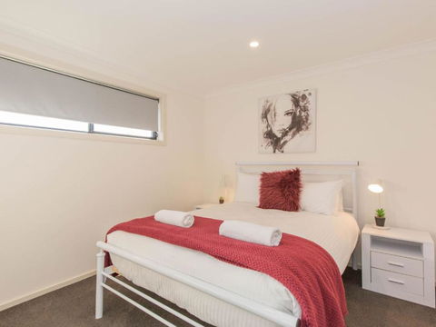 Bedrock 11 Twynam Street Jindabyne - Hervey Bay Accommodation 1