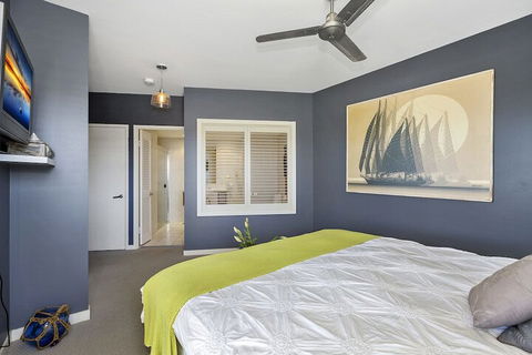 Resort On The Beach 1219 / 20 - Tourism Hervey Bay 4