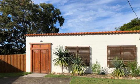 Alicante - Hervey Bay Accommodation 0