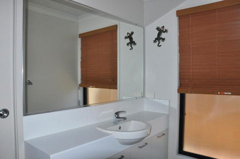 12 Satinwood Drive Family Home With Swimming Pool Located In Natural Bushland & Close To Beach - Tourism Hervey Bay 1