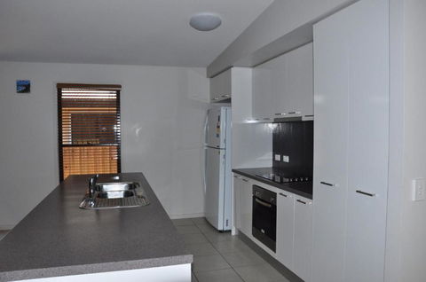 12 Satinwood Drive Family Home With Swimming Pool Located In Natural Bushland & Close To Beach - Tourism Hervey Bay 4