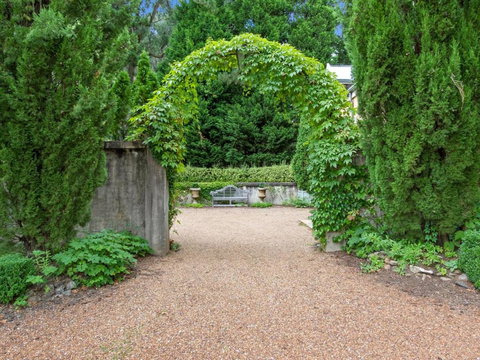 COOKS HOUSE - Hervey Bay Accommodation 2