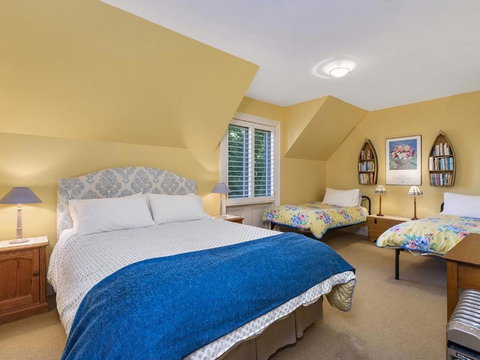 COOKS HOUSE - Hervey Bay Accommodation 4