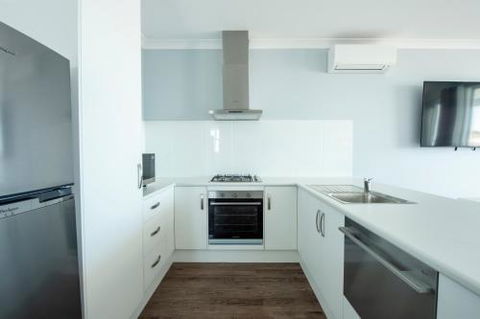 Wallaroo Beachfront Tourist Park - Hervey Bay Accommodation 4