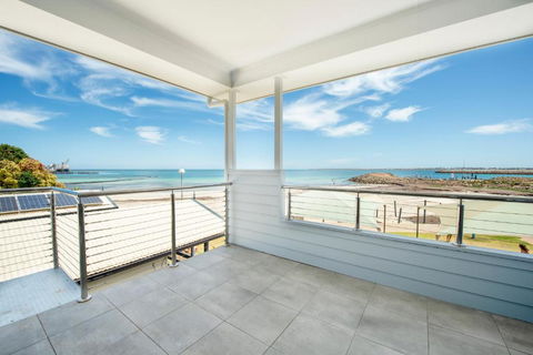 Wallaroo Beachfront Tourist Park - Hervey Bay Accommodation 5