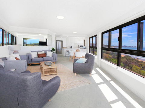 Parkyn Place 7 3 BDRM Oceanview Apt On Mooloolaba Spit - Hervey Bay Accommodation 4
