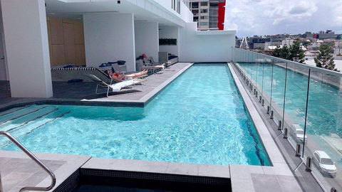 Hostrelax Residences On Merivale - Hervey Bay Accommodation 2