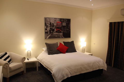 Gundaroo Manor Bed & Breakfast - Hervey Bay Accommodation 3