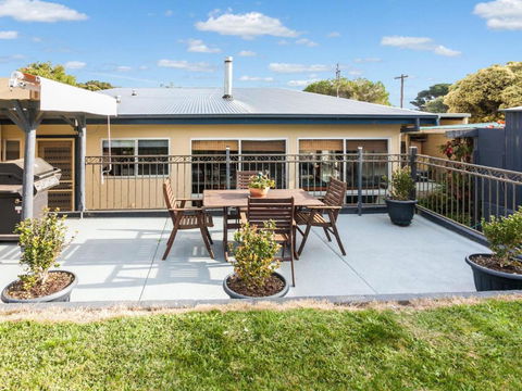 OCEAN SOUNDS Anglesea - Tourism Hervey Bay 2