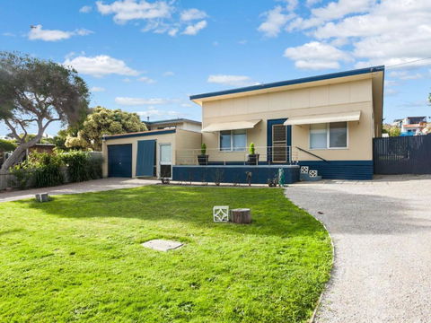 OCEAN SOUNDS Anglesea - Tourism Hervey Bay 1