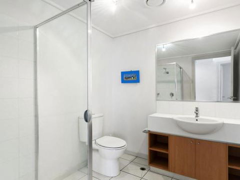 APARTMENT 23 PACIFIC APARTMENTS Sit On The Deck & Soak In The View - Hervey Bay Accommodation 4