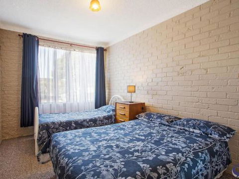 Apollo Unit 12 - Tourism Hervey Bay 4