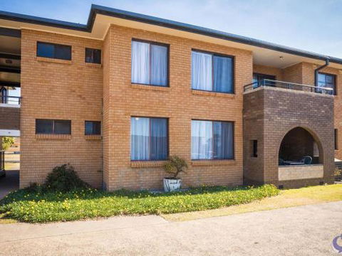 Apollo Unit 12 - Tourism Hervey Bay 5