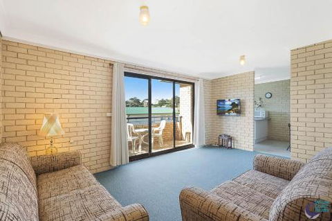 Apollo Unit 30 - Hervey Bay Accommodation 2