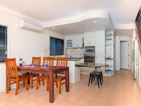 Fusilier Beachfrontviews - Hervey Bay Accommodation 3