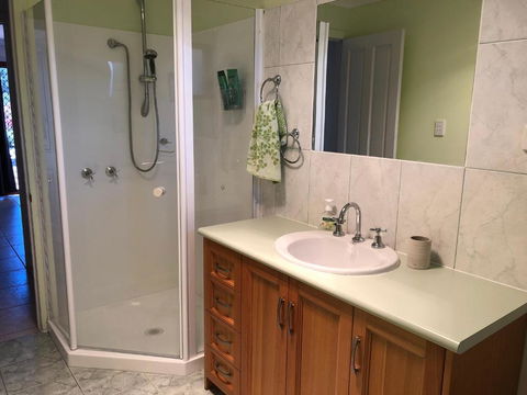 Bicheno Getaway - Hervey Bay Accommodation 3