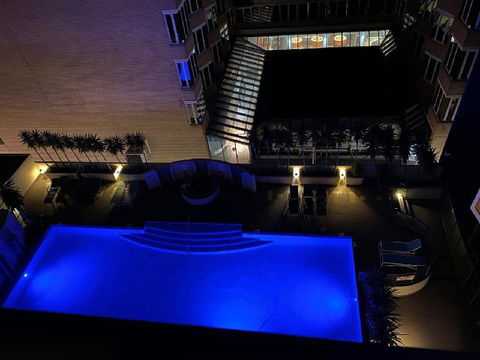 ARENA RESORT STYLE EXEC FREE NETFLIX WIFI WINE - Hervey Bay Accommodation 5