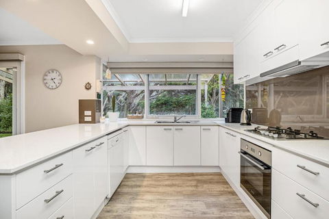 Hilltop Beach House: Newly Updated - Tourism Hervey Bay 1