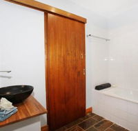 BEACH SHOPS  FABULOUS VACATION HOME - Hervey Bay Accommodation