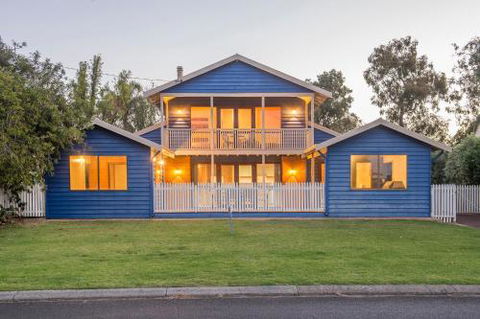 Ultramarine - Hervey Bay Accommodation 0
