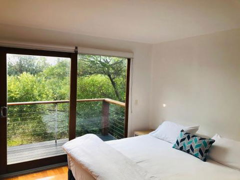 Carinya Coastal Cottage - Tourism Hervey Bay 0