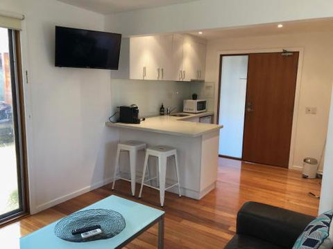 Carinya Coastal Cottage - Tourism Hervey Bay 2