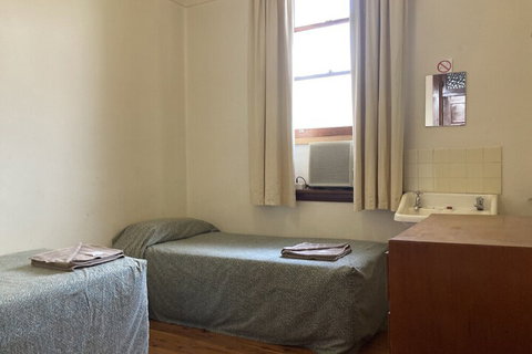 Royal Hotel Condobolin - Hervey Bay Accommodation 6