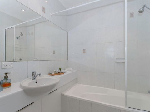 Allawah Palms Villa - Hervey Bay Accommodation 2
