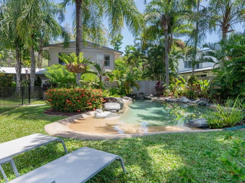 Allawah Palms Villa - Hervey Bay Accommodation 1
