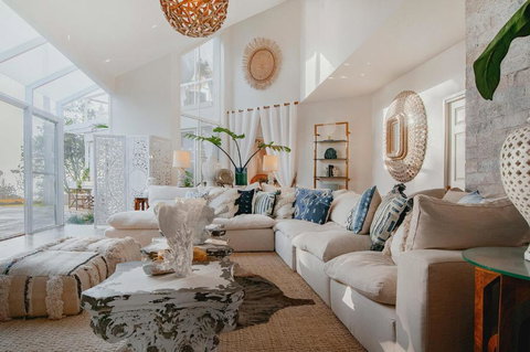 Barellen Beach House - Hervey Bay Accommodation 2