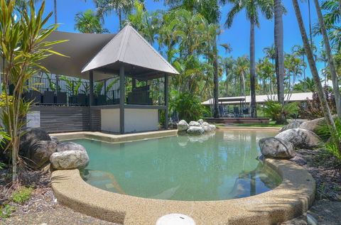 Seascape Holidays â€“ 3 Reef Terraces On St Crispins - Tourism Hervey Bay 1