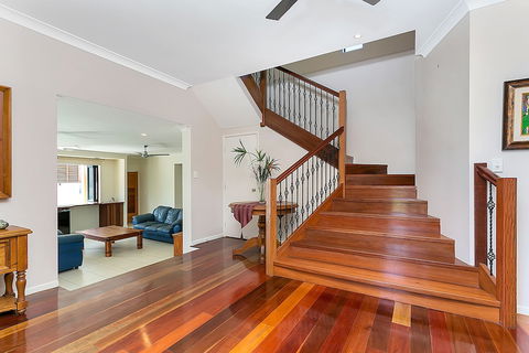 Beachcomber Holiday House - Hervey Bay Accommodation 2
