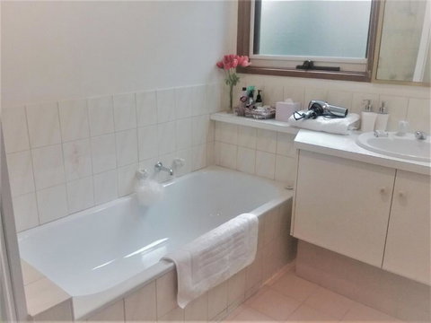 Healesville Selfie Self Contained House - Hervey Bay Accommodation 1