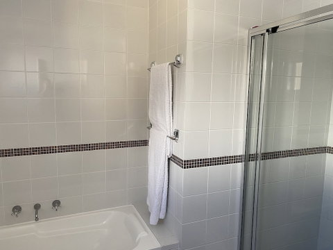 Seaview Apartment - Hervey Bay Accommodation 1