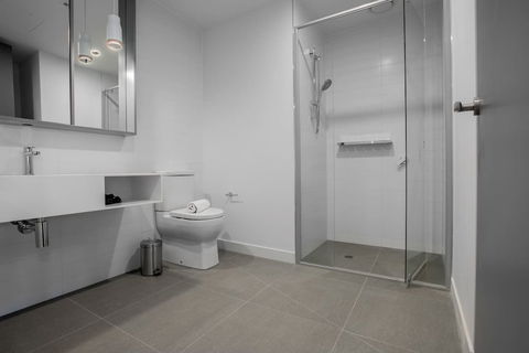 Designer 2 Bedroom Apartment In Parkville - Hervey Bay Accommodation 3