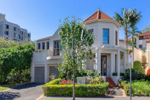 Kensington 4 Bedroom House 89 BROM - Hervey Bay Accommodation 0