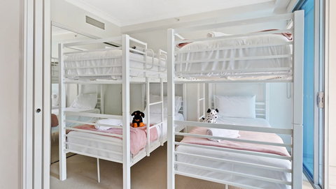 Holiday Holiday Chevron Renaissance - Hervey Bay Accommodation 6